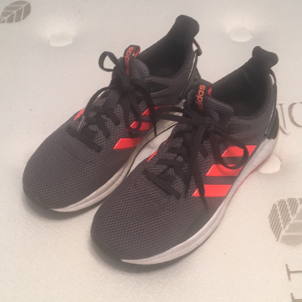 Adidas size 9.5